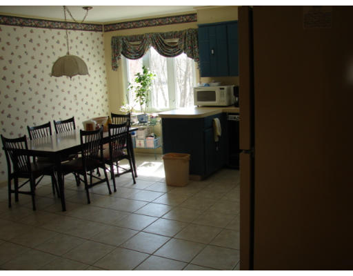 155 Overlook Drive Springfield, MA 01118 - Photo 3 of 19