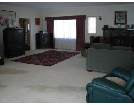 155 Overlook Drive Springfield, MA 01118 - Photo 7 of 19