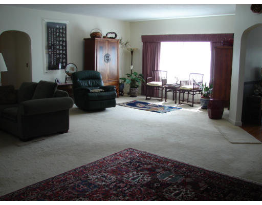 155 Overlook Drive Springfield, MA 01118 - Photo 8 of 19