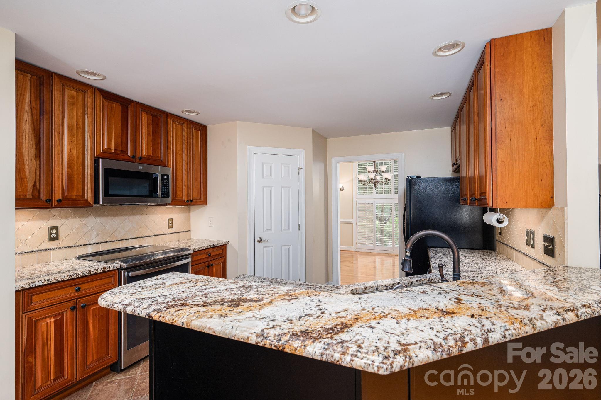 116 28th Avenue Northwest Hickory, NC 28601 - Photo 18 of 48