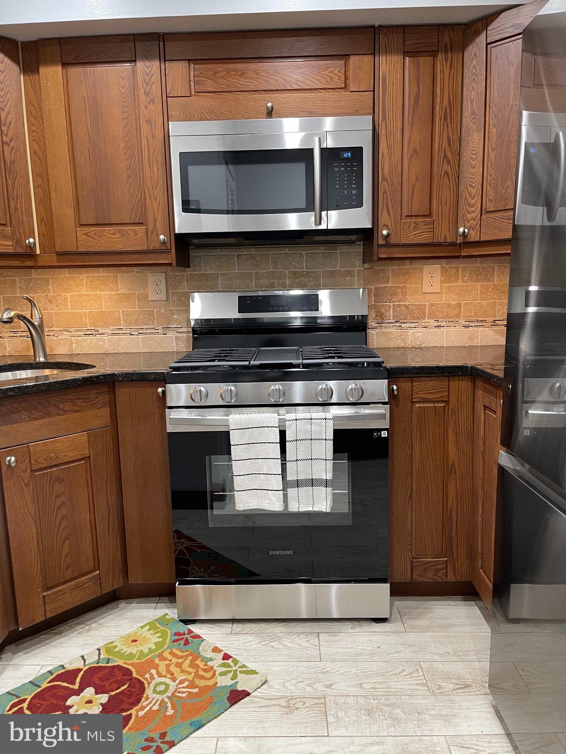 61 G Street Southwest, Unit B Washington, DC 20024 - Photo 12 of 60