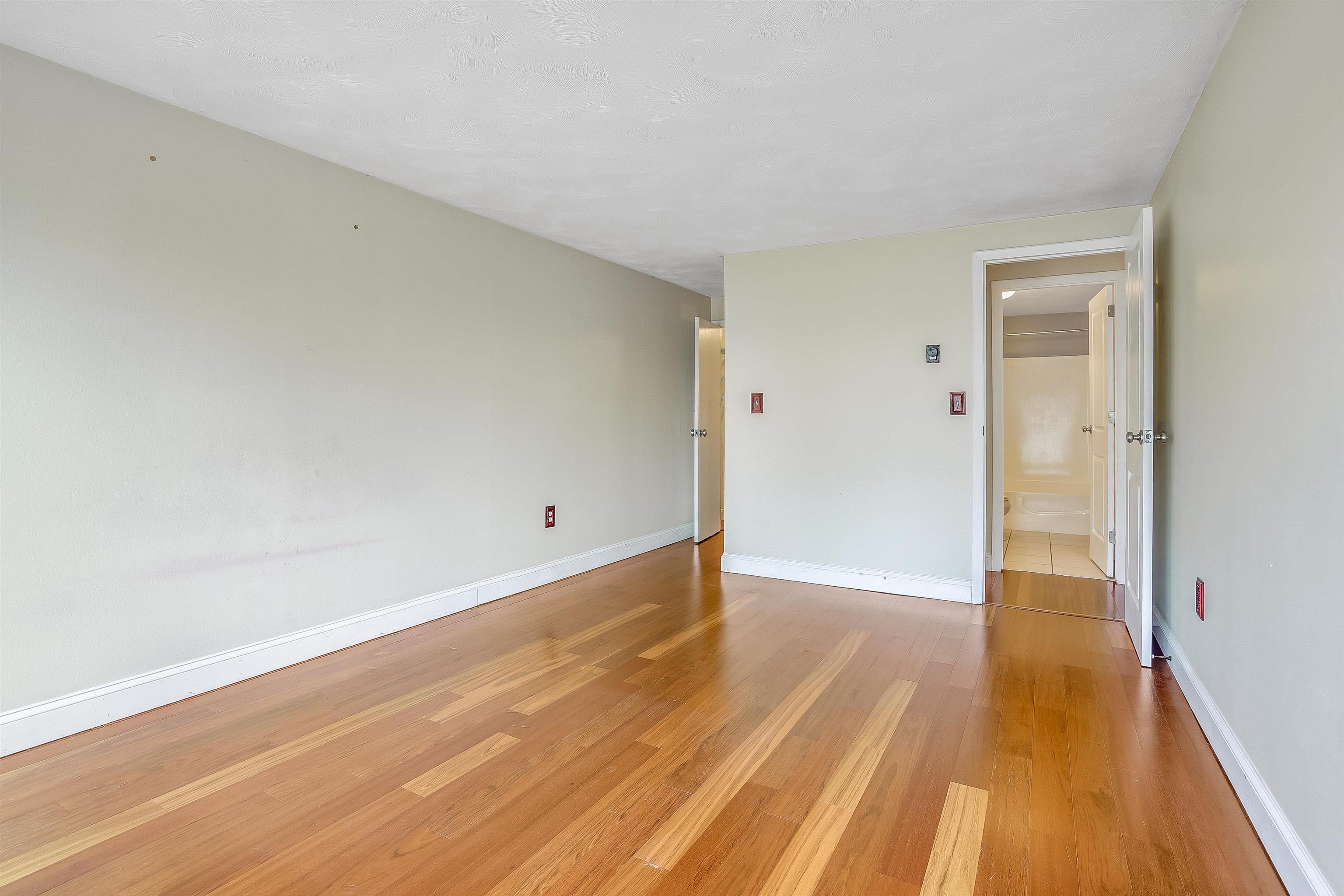 55 River Road, Unit 3E Manchester, NH 03104 - Photo 12 of 37