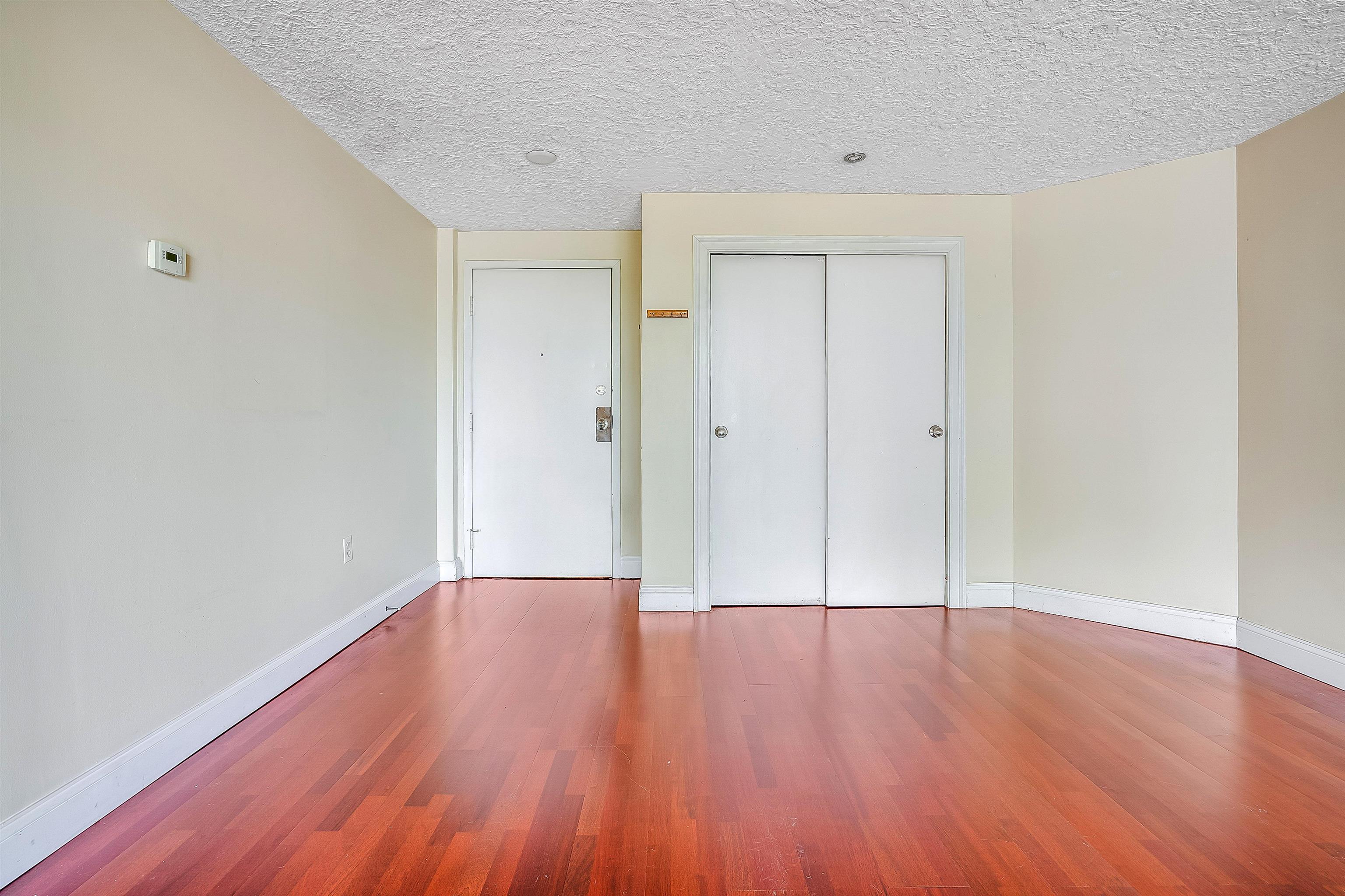 55 River Road, Unit 3E Manchester, NH 03104 - Photo 2 of 37