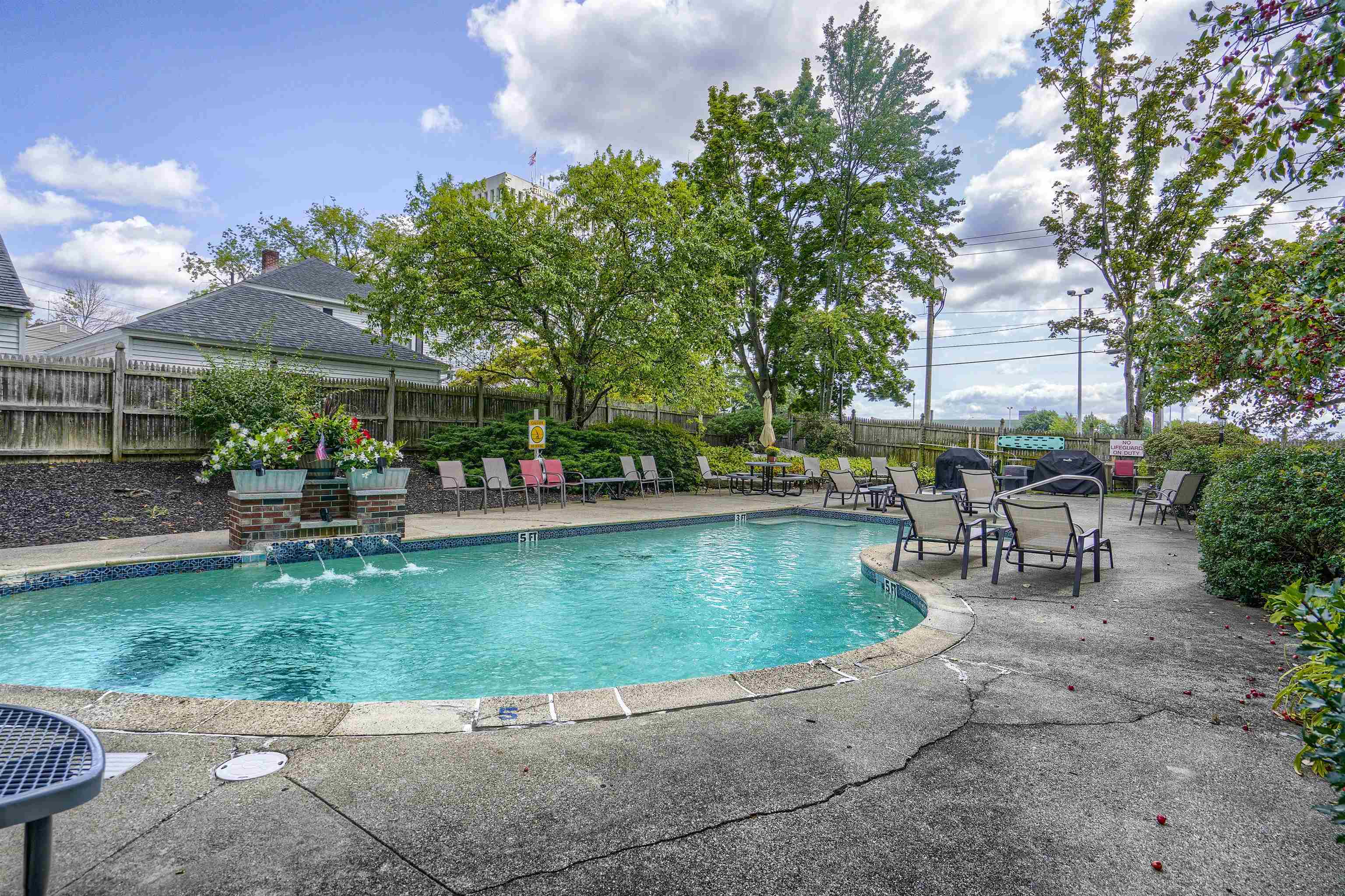 55 River Road, Unit 3E Manchester, NH 03104 - Photo 31 of 37