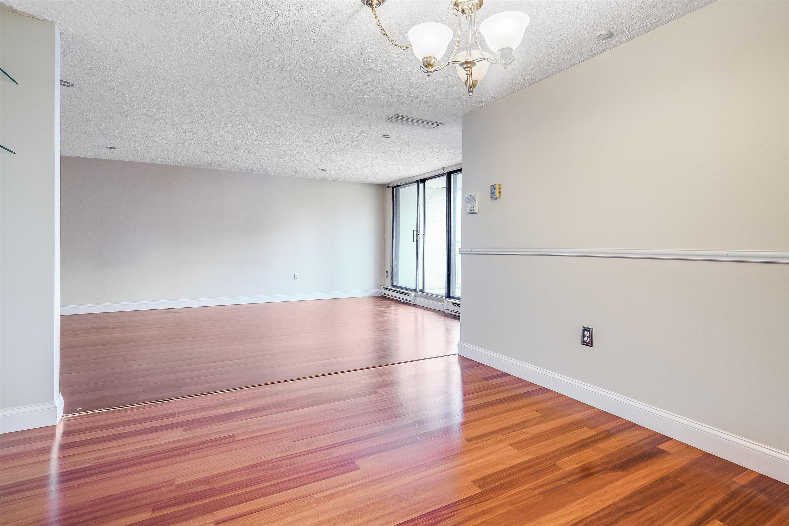 55 River Road, Unit 3E Manchester, NH 03104 - Photo 5 of 37