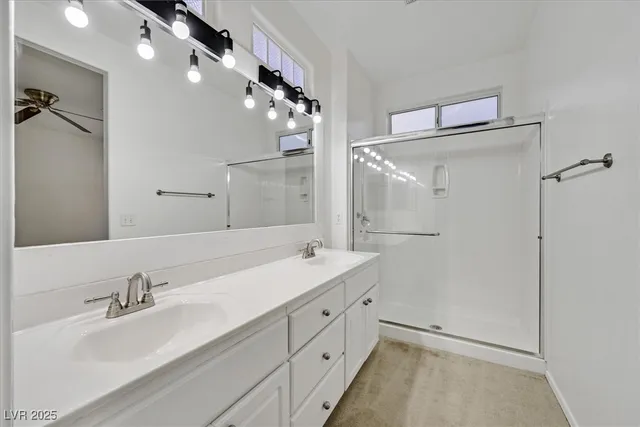 $2,100 | 1660 Rockcrest Hills Avenue, Henderson, NV 89052