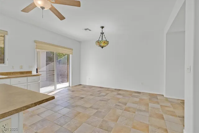 $2,100 | 1660 Rockcrest Hills Avenue, Henderson, NV 89052