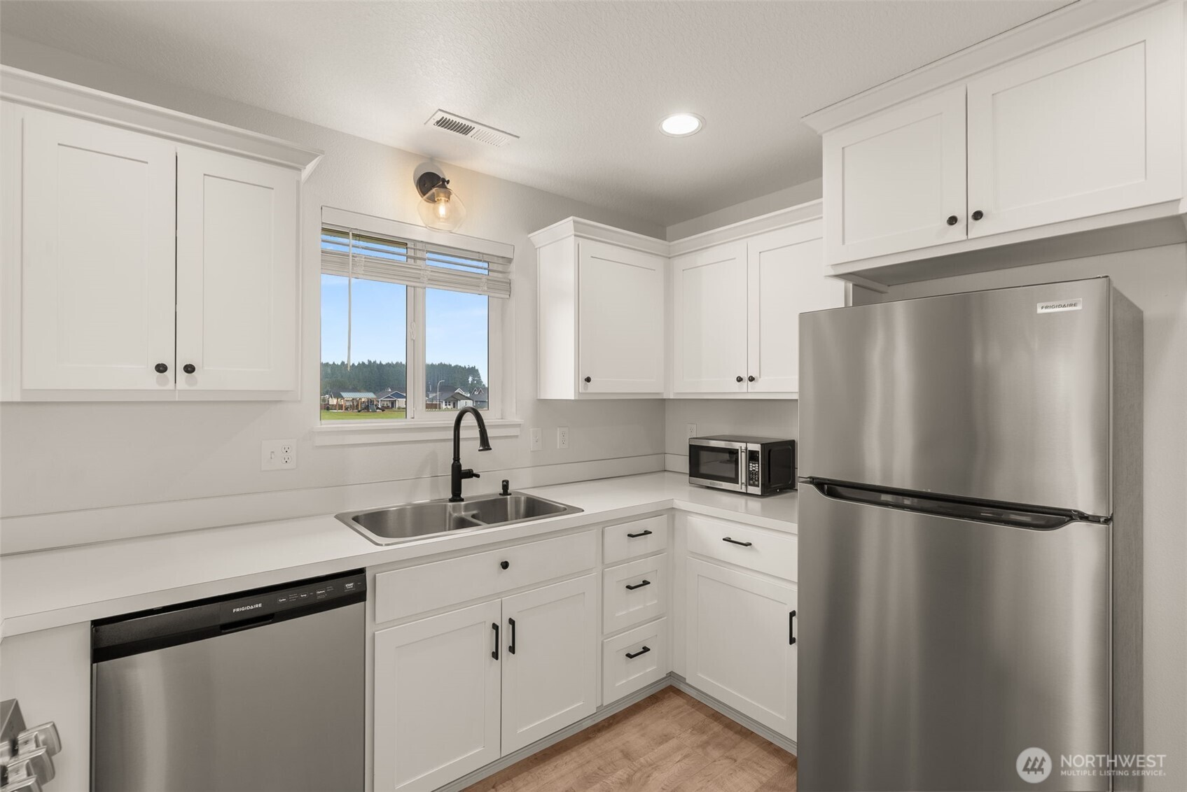 504 Powell Avenue Winlock, WA 98596 - Photo 16 of 40