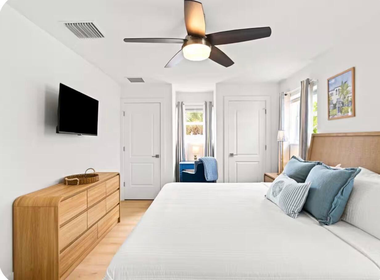 1222 Surf Road Singer Island, FL 33404 - Photo 10 of 15 20260521174228242035000000-o