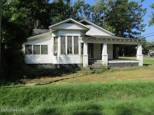 $60,000 | 136 North Utica Street, Terry, MS 39170