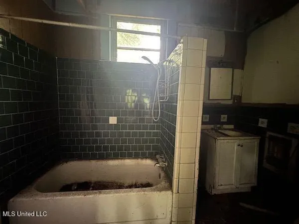 $60,000 | 136 North Utica Street, Terry, MS 39170