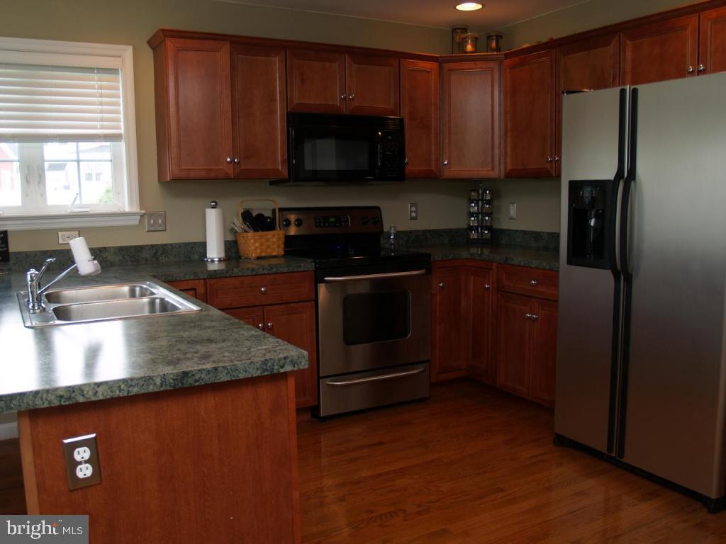 634 Courthouse Circle Lititz, PA 17543 - Photo 3 of 25