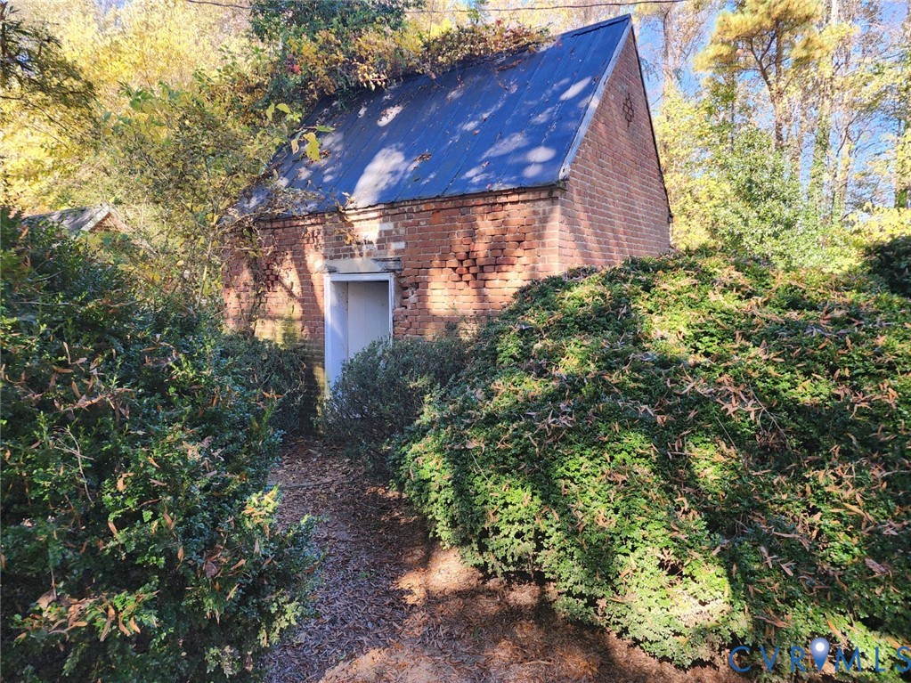 287 Rowes Landing Road Heathsville, VA 22473 - Photo 34 of 60 a view of a house with a tree