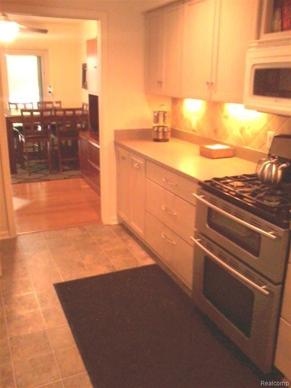 23075 Farmington Road, Unit 15 Farmington, MI 48336 - Photo 12 of 24 Perfect Traffic Patterns..jpg