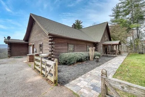 $839,000 | 978 Ashley Lane, Young Harris, GA 30582