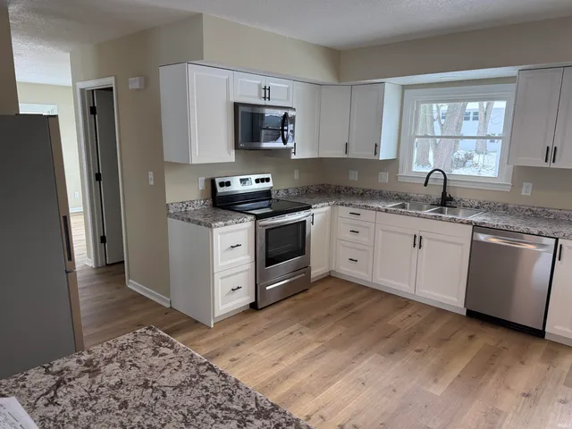 $259,900 | 1710 Richfield Drive, New Haven, IN 46774