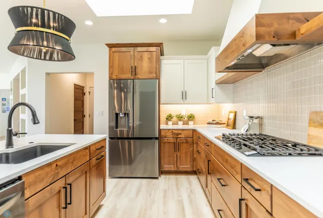 $879,900 | 662 Rania Way West, West Fargo, ND 58078