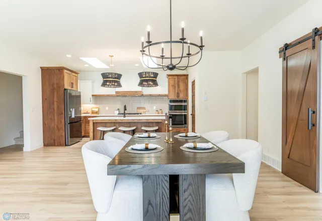 $879,900 | 662 Rania Way West, West Fargo, ND 58078