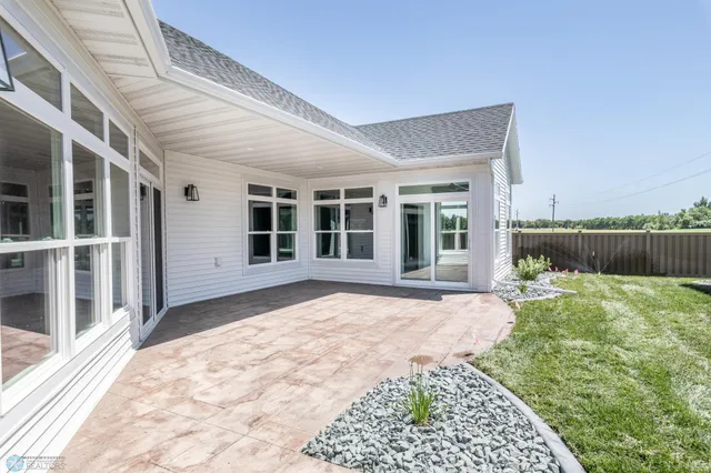 $879,900 | 662 Rania Way West, West Fargo, ND 58078