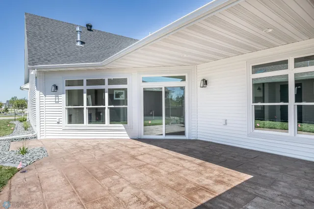 $879,900 | 662 Rania Way West, West Fargo, ND 58078