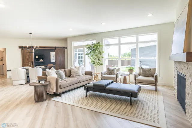 $879,900 | 662 Rania Way West, West Fargo, ND 58078