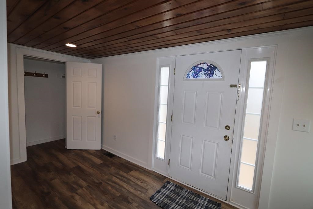 5469 East Potter Road Flint, MI 48506 - Photo 6 of 31