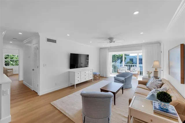 $575,000 | 6299 Bay Club Drive, Unit 4, Fort Lauderdale, FL 33308