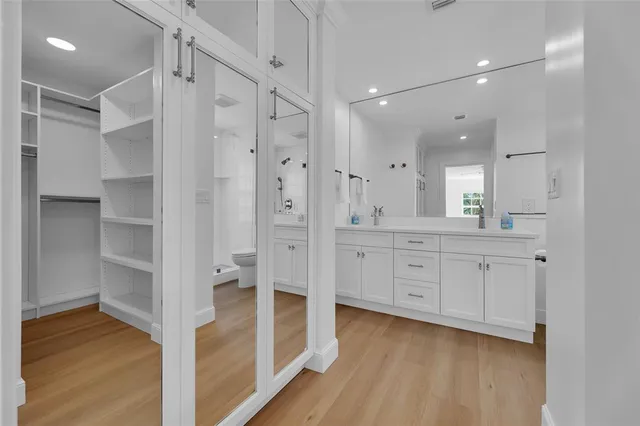 $575,000 | 6299 Bay Club Drive, Unit 4, Fort Lauderdale, FL 33308