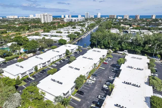 $575,000 | 6299 Bay Club Drive, Unit 4, Fort Lauderdale, FL 33308