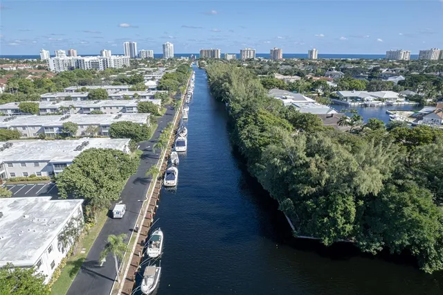 $575,000 | 6299 Bay Club Drive, Unit 4, Fort Lauderdale, FL 33308