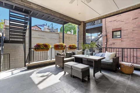 $1,350,000 | 2625 North Wilton Avenue, Unit 1, Chicago, IL 60614