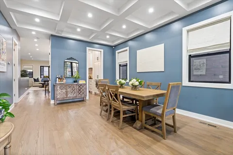 $1,350,000 | 2625 North Wilton Avenue, Unit 1, Chicago, IL 60614