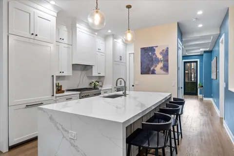 $1,350,000 | 2625 North Wilton Avenue, Unit 1, Chicago, IL 60614