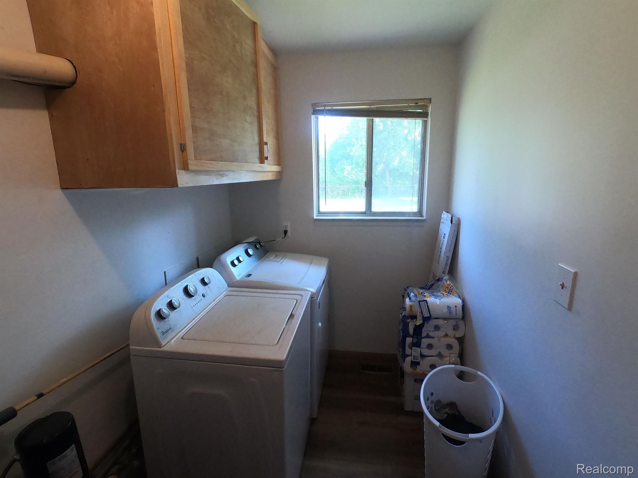 5472 Independence Colony Road Grand Blanc, MI 48439 - Photo 18 of 26 Laundry