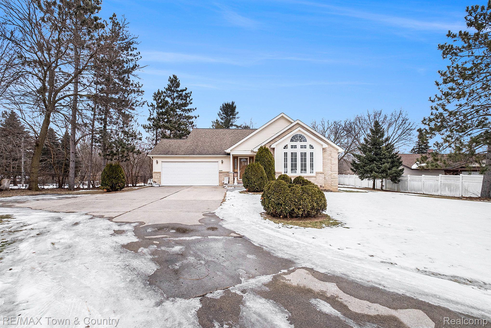 6300 East River Road Flushing, MI 48433 - Photo 5 of 30 Gallery Image 5