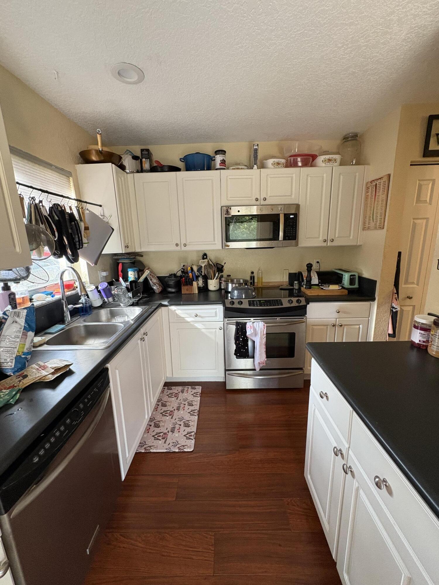 2000 Northwest 99th Way Sunrise, FL 33322 - Photo 11 of 17 IMG_6212