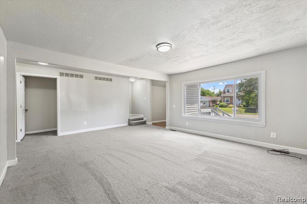 3140 Moore Street Inkster, MI 48141 - Photo 3 of 18 GetMedia (2).jpg