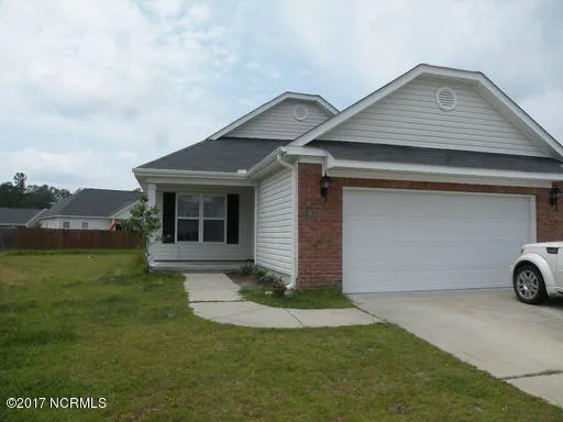 $1,655 | 107 Two Putt Court, New Bern, NC 28560
