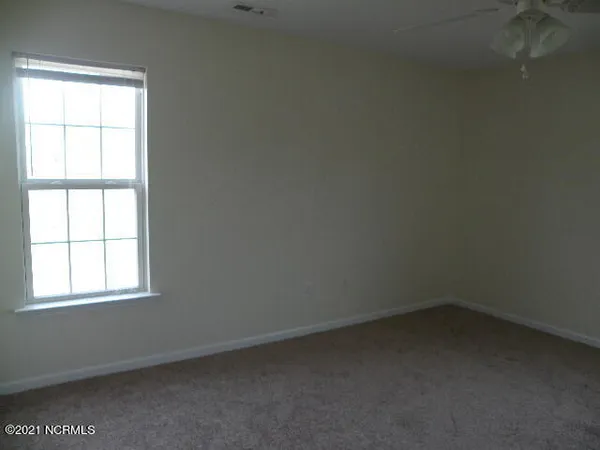 $1,655 | 107 Two Putt Court, New Bern, NC 28560