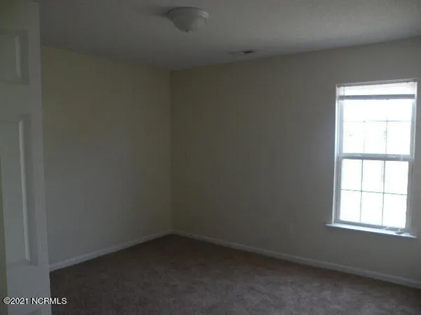 $1,655 | 107 Two Putt Court, New Bern, NC 28560