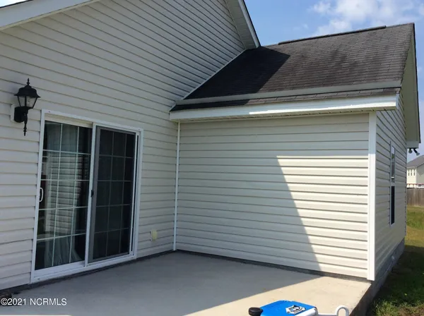 $1,655 | 107 Two Putt Court, New Bern, NC 28560