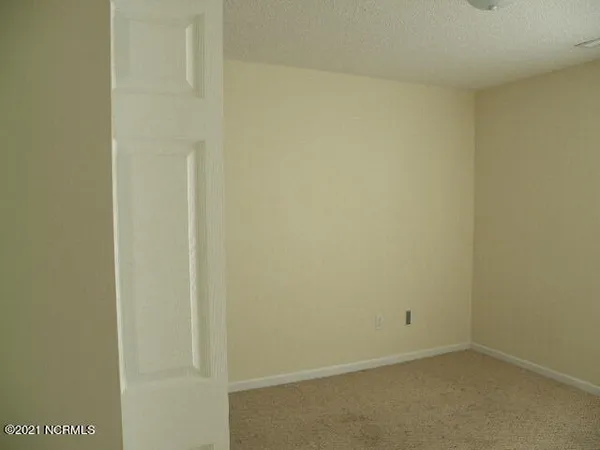 $1,655 | 107 Two Putt Court, New Bern, NC 28560