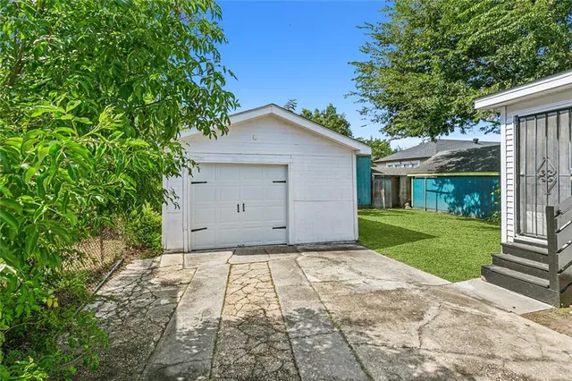 $2,400 | 1828 Alvar Street, New Orleans, LA 70117