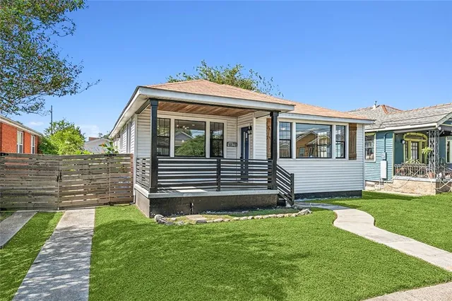 $2,400 | 1828 Alvar Street, New Orleans, LA 70117