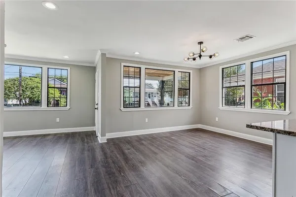 $2,400 | 1828 Alvar Street, New Orleans, LA 70117