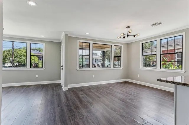 $2,400 | 1828 Alvar Street, New Orleans, LA 70117