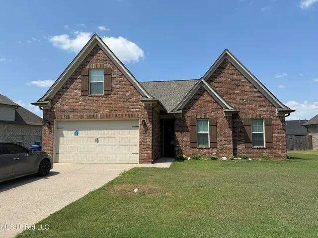 $329,900 | 4844 Port Meridian Drive, Horn Lake, MS 38637