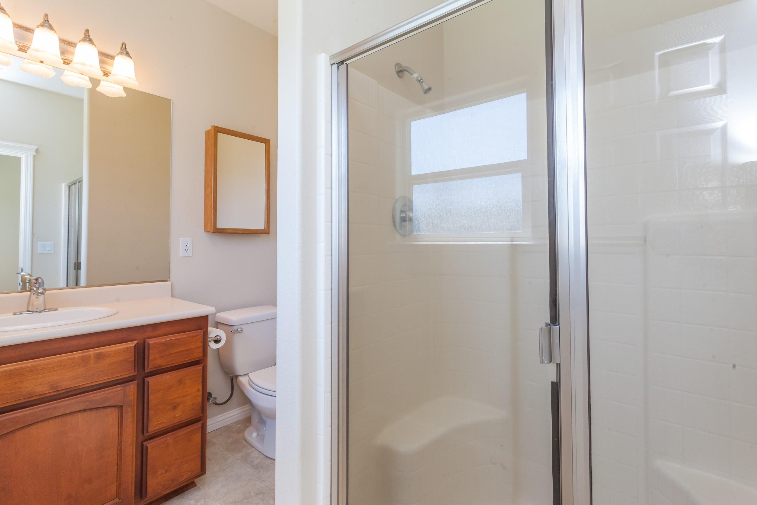 4925 Cedars Road Redding, CA 96001 - Photo 11 of 22 Master Bathroom