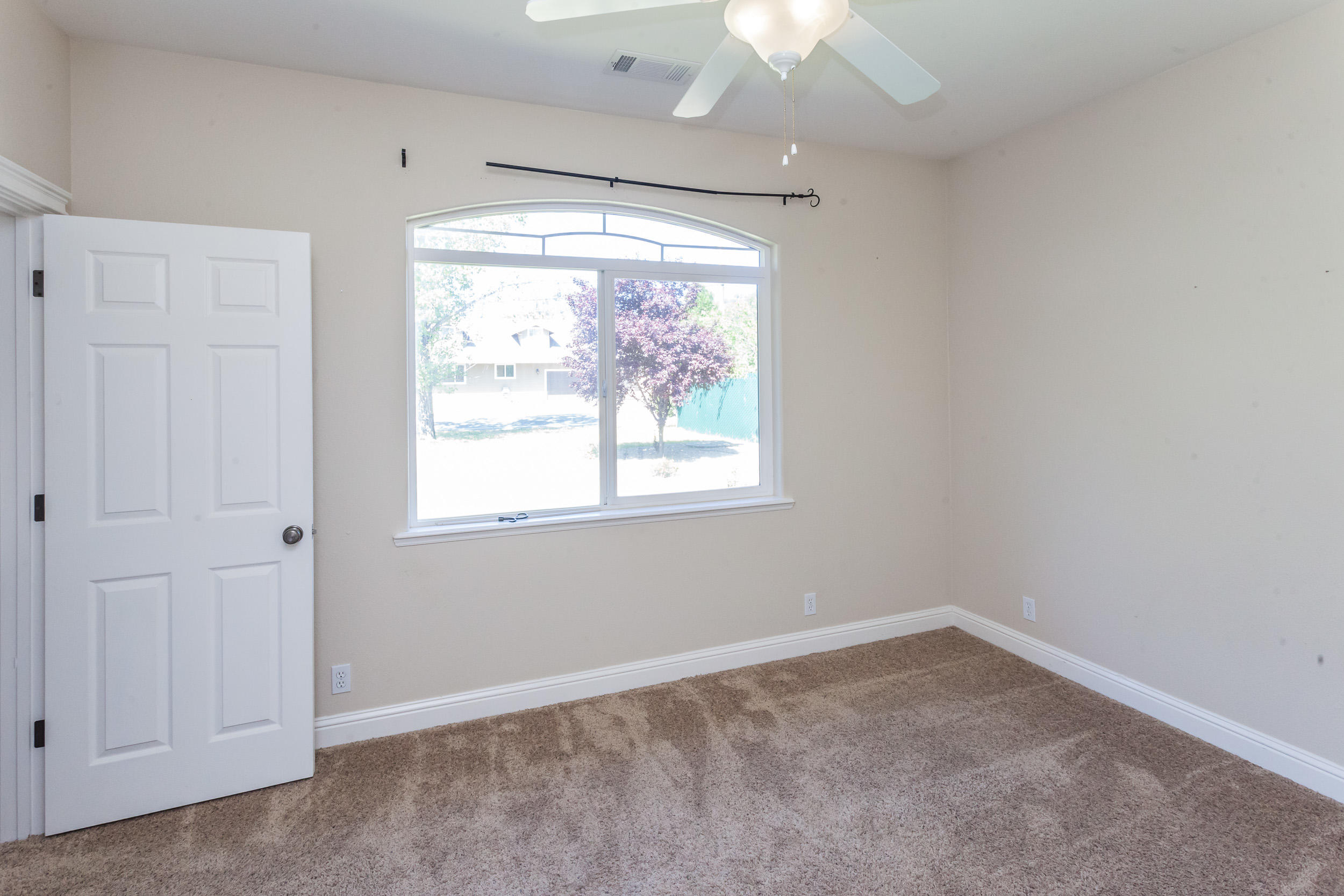 4925 Cedars Road Redding, CA 96001 - Photo 10 of 22 Bedroom #2