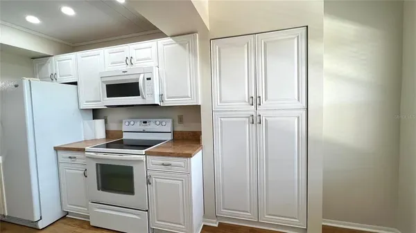 $1,450 | 505 30th Avenue West, Unit E406, Bradenton, FL 34205